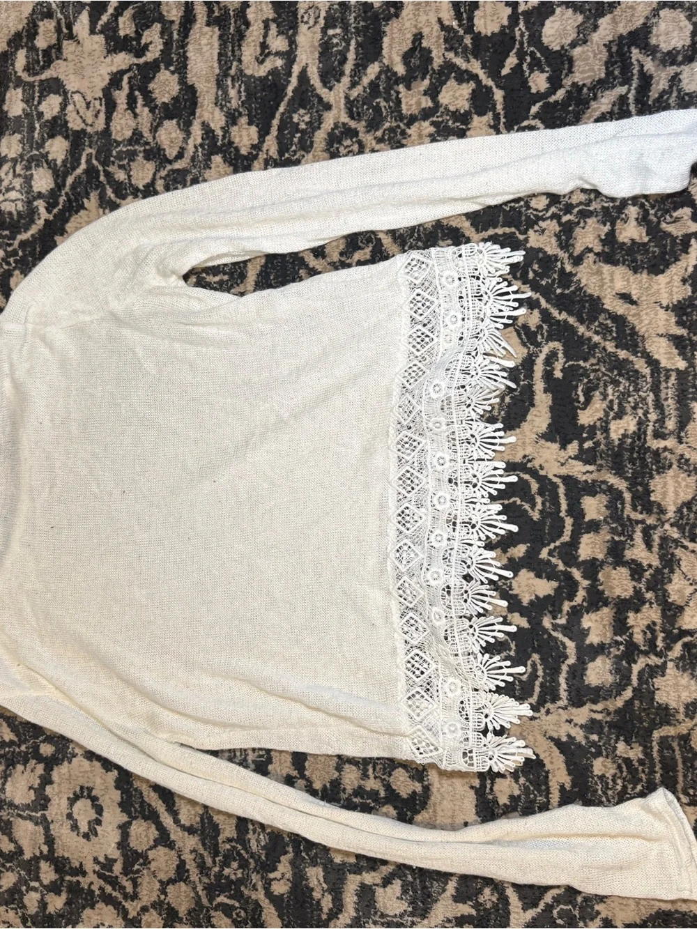 White Lace-Hem Long Sleeve Top